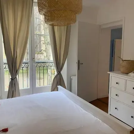 Calme Centre-ville. Apartment *